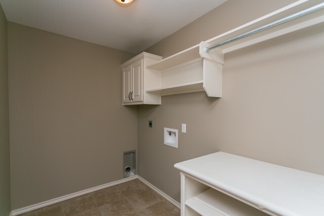 Building Photo - MOVE IN READY $200 OFF 1st month's rent -S...