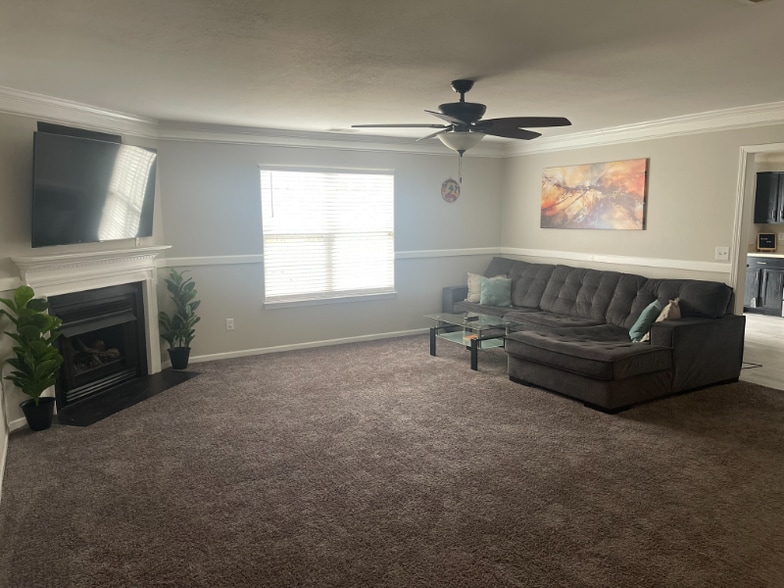 Building Photo - 5235 Grays Ridge Dr