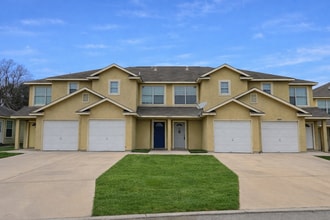 Building Photo - Converse, TX! 3 Bedroom 2.5 Bath Townhome