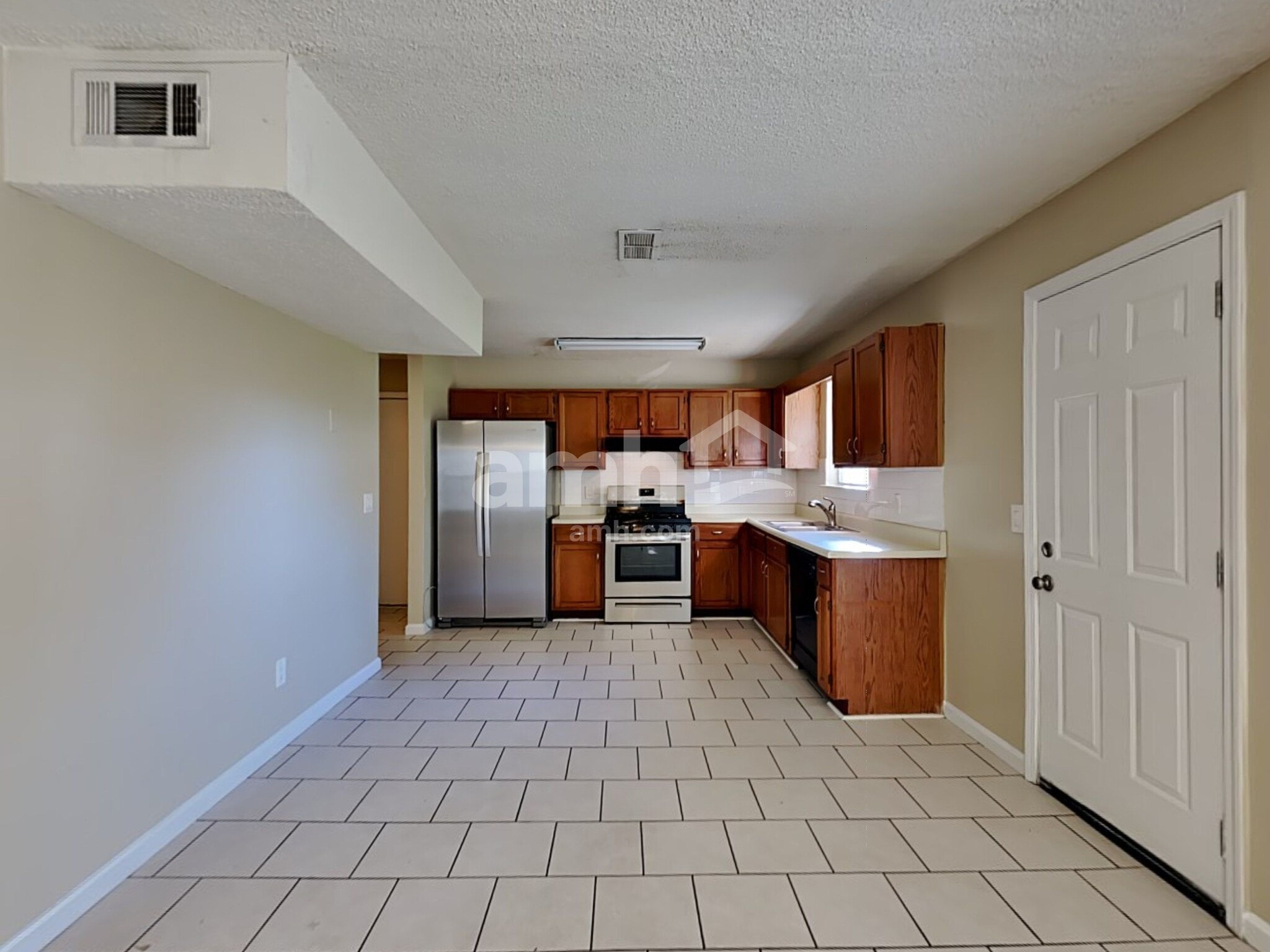 Building Photo - 131 The Esplanade Way SW