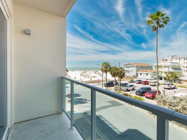 Building Photo - 15 Avalon St