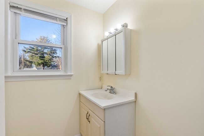 Building Photo - 19 Moreland Ave