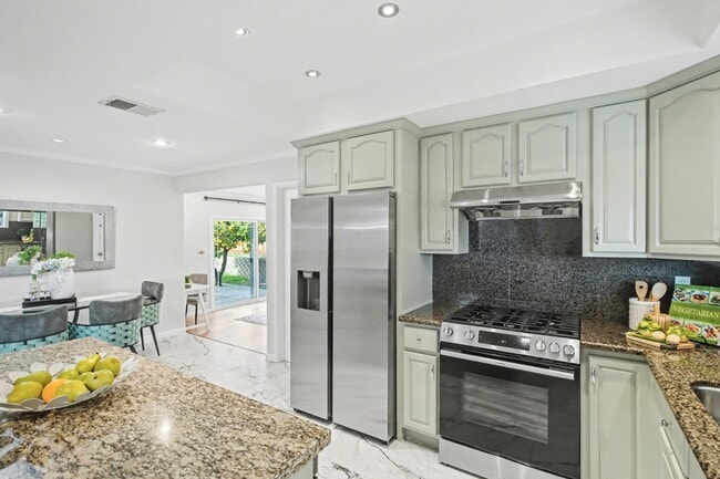 Building Photo - Modern 3BD Home with Eco Water Systems, EV Charging & Designer Finishes – Prime San Jose Locale