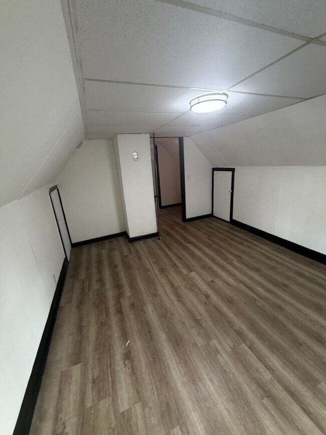 Building Photo - 2791 E 127th St