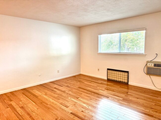 Building Photo - 395 Revere Beach Pkwy