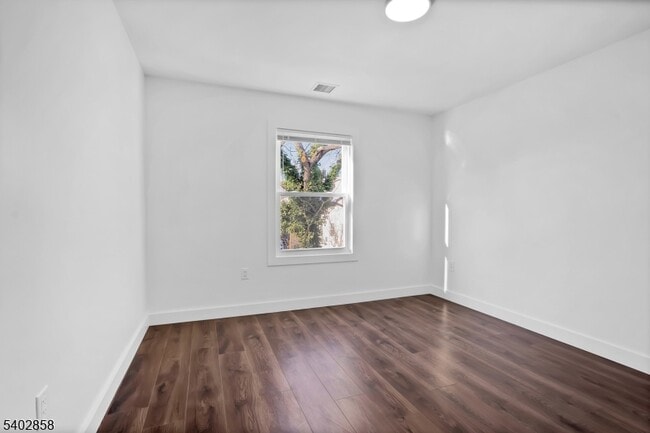 Building Photo - 651 S 17th St