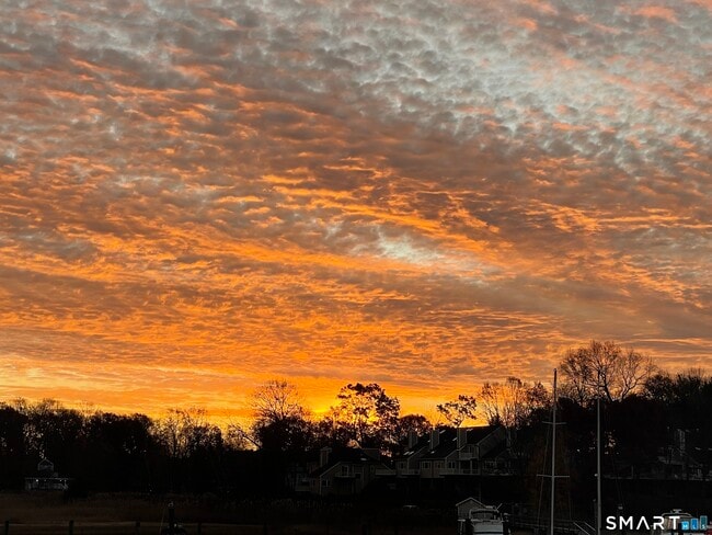 Building Photo - 243 Harbor St