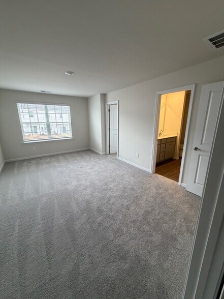 Master BR - 1842 Pheasant Trace Cir