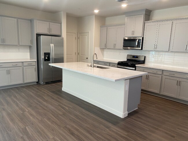 Building Photo - 653 Barrett Lk Rd