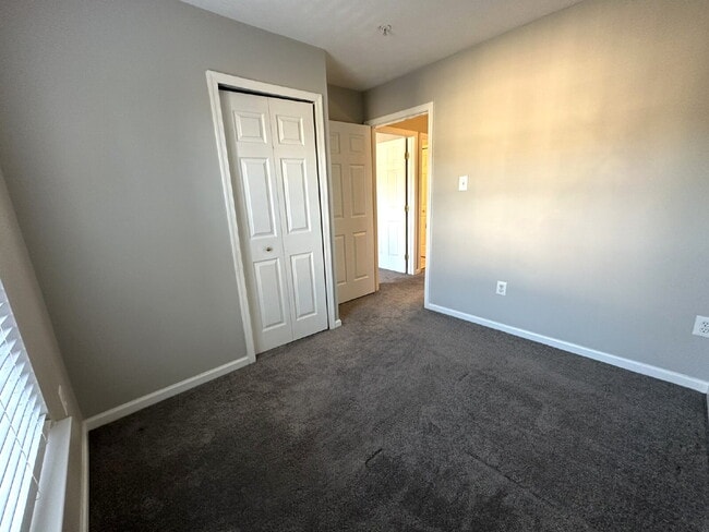 Building Photo - End-Unit Townhome in Owings Mills