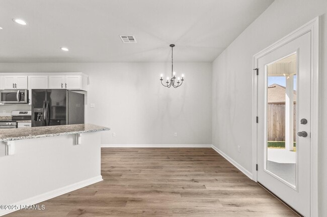 Building Photo - 207 Barnsley Dr