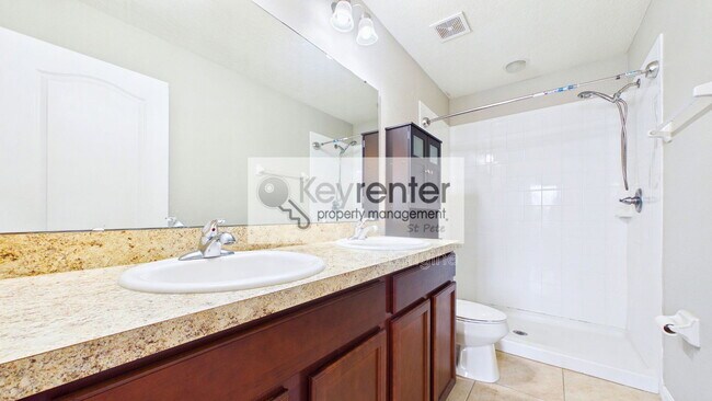 Building Photo - 14517 Dunrobin Dr