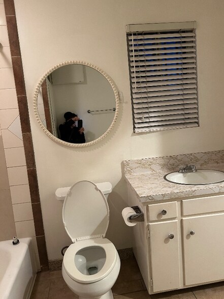 Building Photo - 224 W Palm Ave