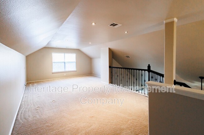 Building Photo - 26923 Trinity Heights