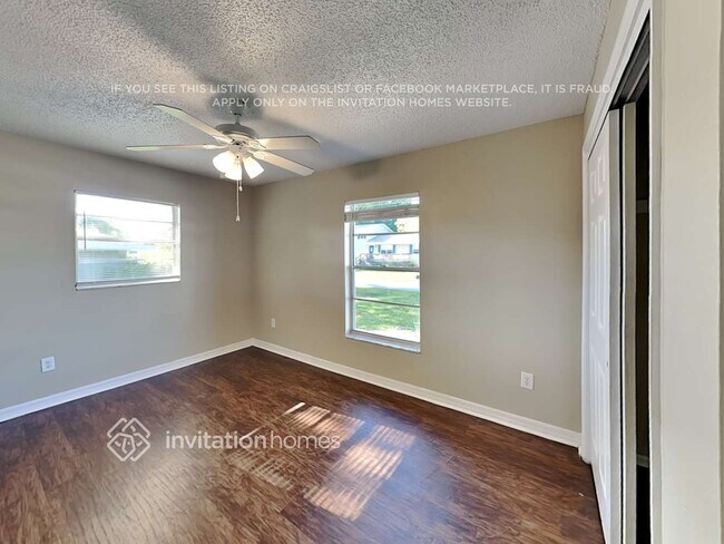 Building Photo - 348 48th St W