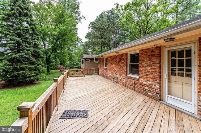 Building Photo - 5225 Old Dominion Dr