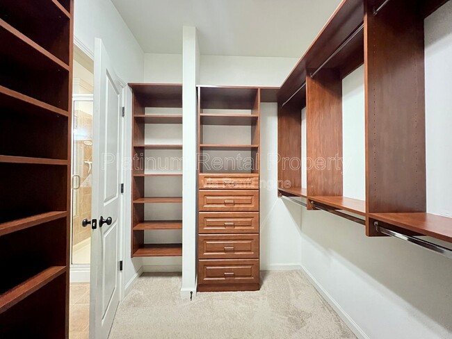 Building Photo - 6425 Bennington Bluff Ct