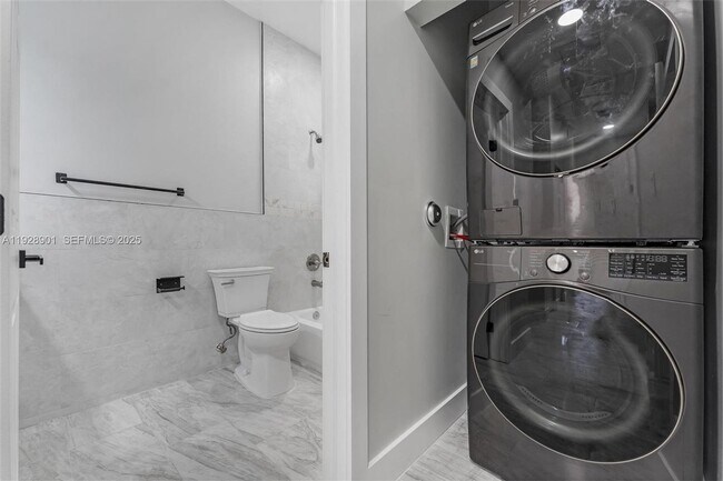 Building Photo - 1962 NW 107th St