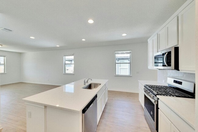 Building Photo - 6901 Smarty Jones Ln