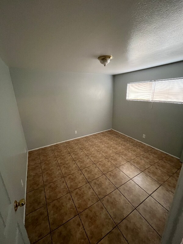 Building Photo - 511 Utah St SE