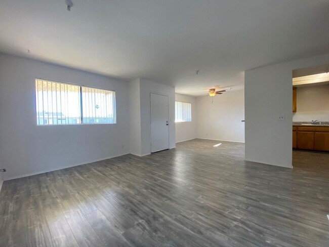 Interior Photo - 14020 Yukon Avenue,