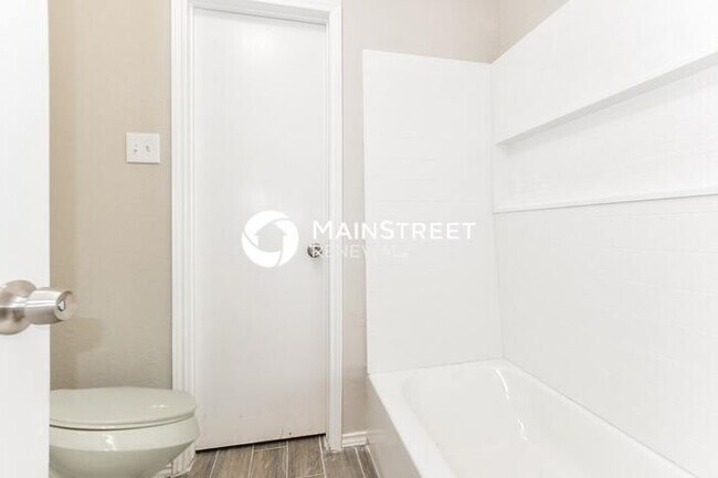 Building Photo - 3 Bedroom Pet-Friendly Home in Balch Springs, TX with Main Street Renewal