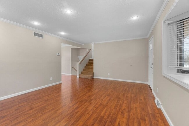 Building Photo - 3 Bedroom House in Cape