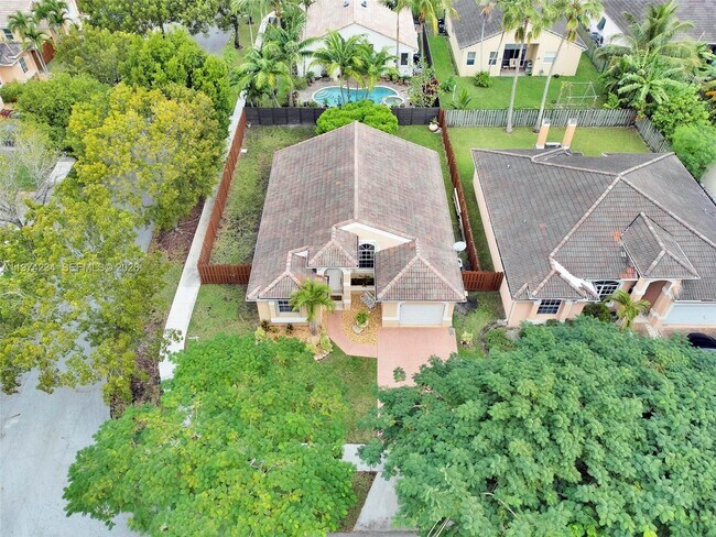 Building Photo - 9437 SW 183rd Terrace