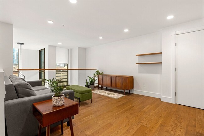 Building Photo - 45 Province St