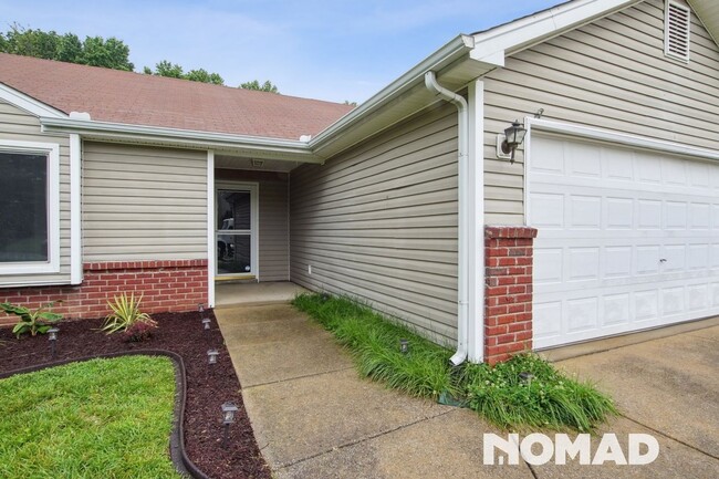 Building Photo - 1015 Chelsea Dr