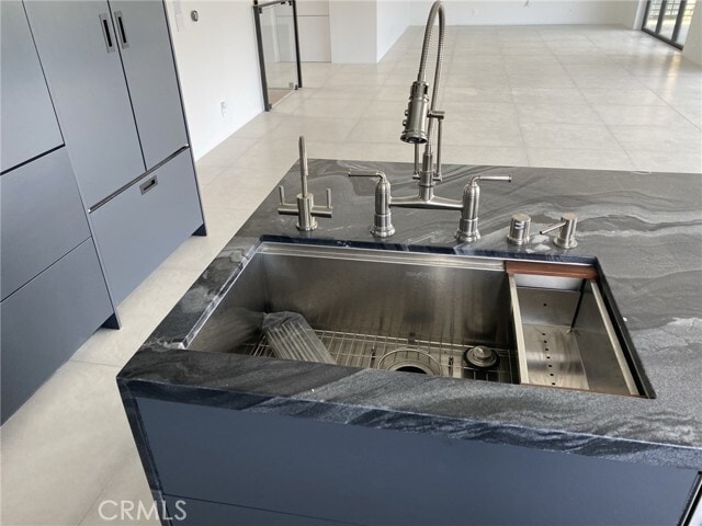 Building Photo - 5710 Hill Oak Dr