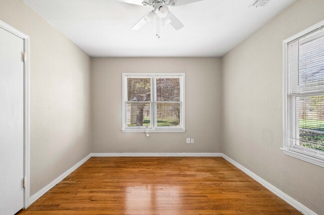 Building Photo - Vintage Home w/ Large Backyard, Minutes from TTU & Medical