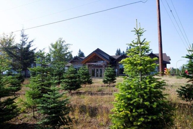 Building Photo - Cozy 2 Bed / 1 Bath with Bonus Laundry Room!
