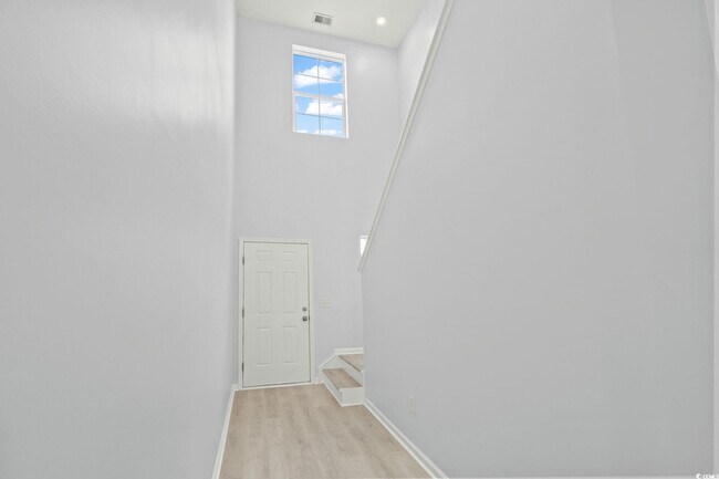 Building Photo - 336 Hidden Cove Dr