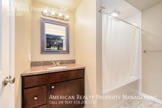 Building Photo - 306 Ball Park Blvd NW