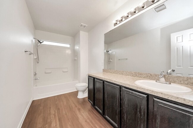 Building Photo - 886 Darbydale Crossing Ln