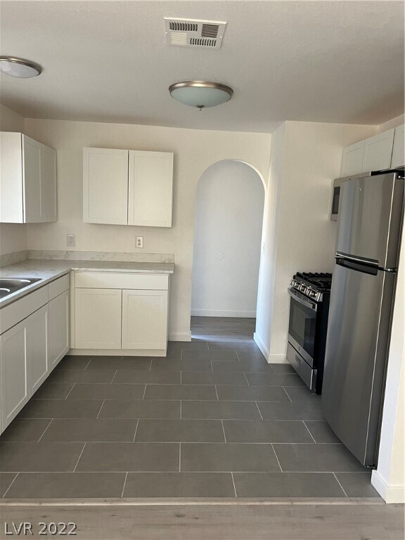 Building Photo - 2200 S Fort Apache Rd