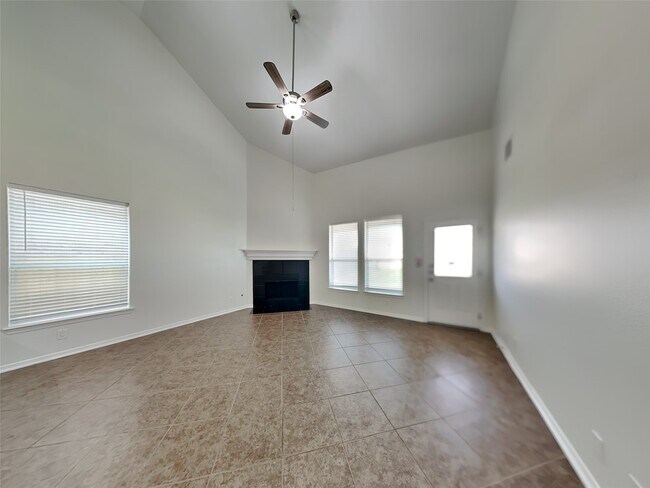 Building Photo - 6434 Tea Tree Dr
