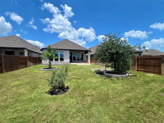 Building Photo - 111 Chinaberry Bnd