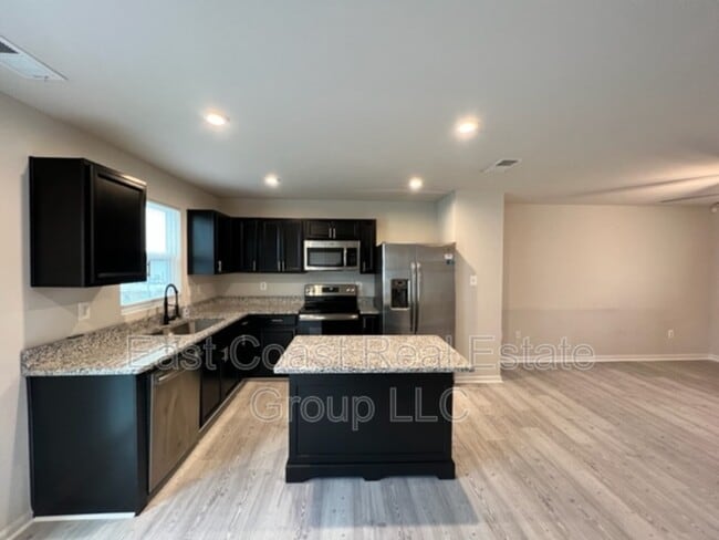 Building Photo - 216 Salida Trl