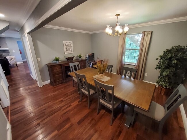 Building Photo - Sevierville 37862 - Showings begin July 11, 2026 - Fully Furnished! Long term or 3 Month Lease Co...