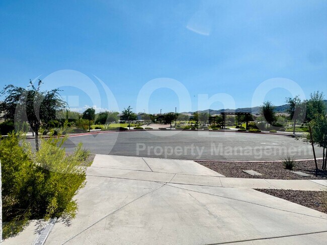 Building Photo - 6908 S 12th Way