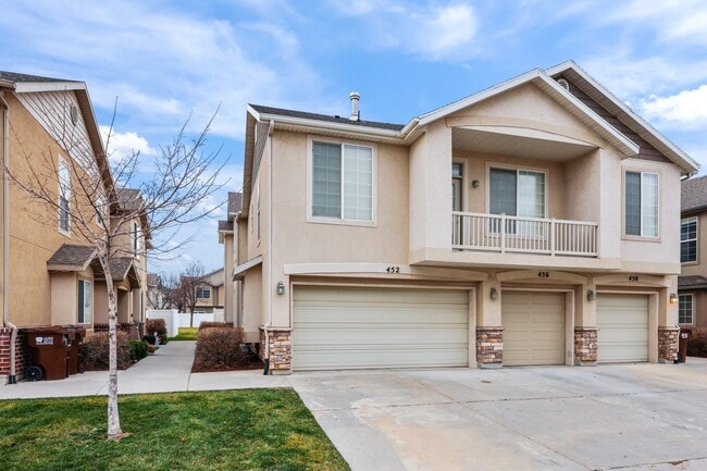 Building Photo - 452 N Kent Ln