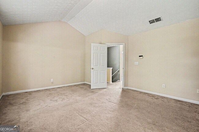 Building Photo - 375 Clairidge Ln SW