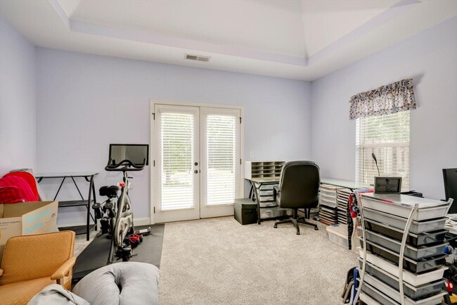 Building Photo - 520 Equinox Loop