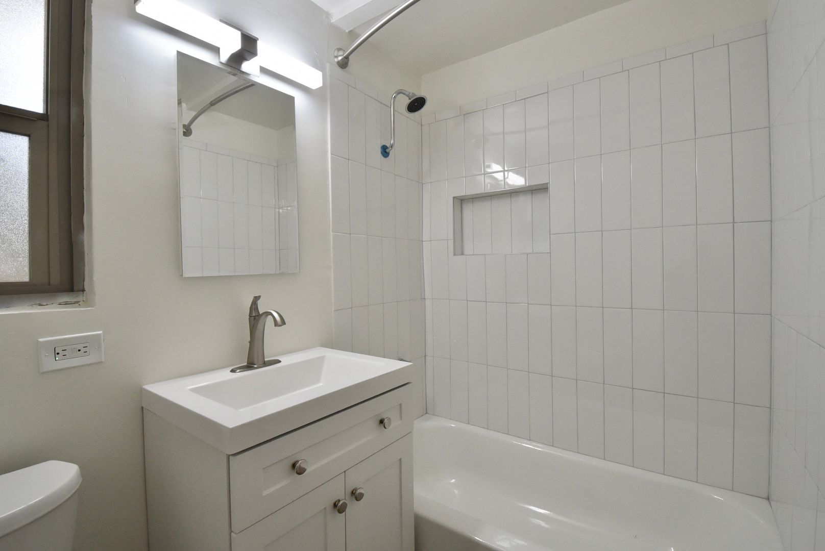 Building Photo - 6125 Whitsett Ave