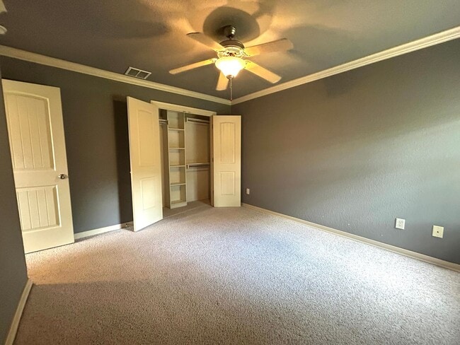 Building Photo - Stunning West Fayetteville Single Family Home