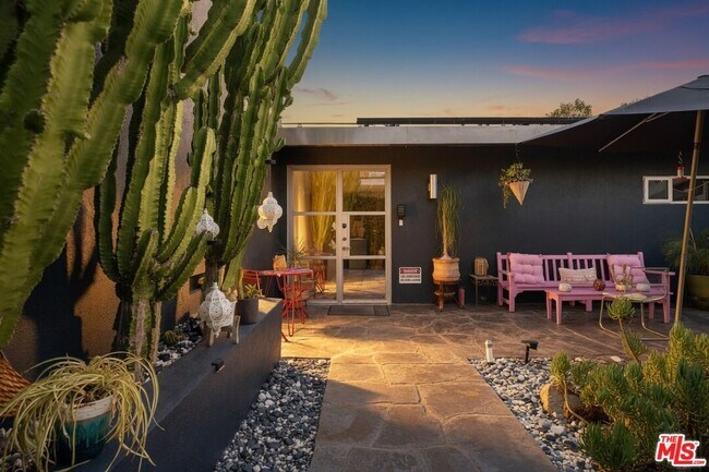 Building Photo - 8147 Mulholland Terrace