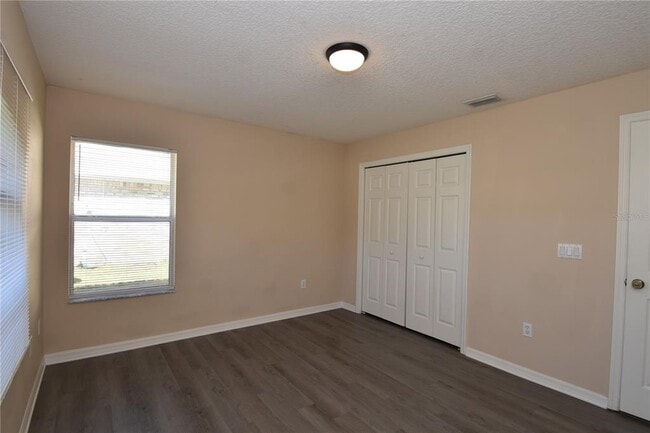 Building Photo - 8 Regency Dr