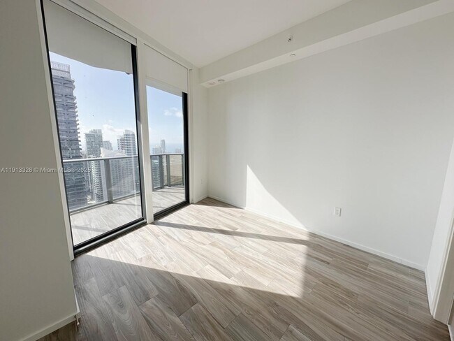 Building Photo - 801 S Miami Ave